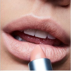 MAC Satin Lipstick-Myth